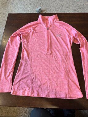 Women’s Under Armour Size Small Pink Half Zip Pull Over Shirt Very Good Conditio